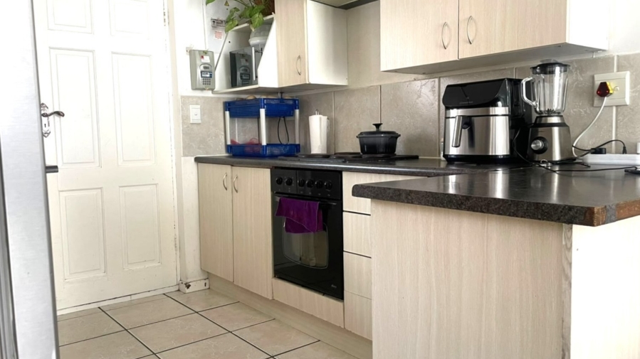 2 Bedroom Property for Sale in Parklands Western Cape